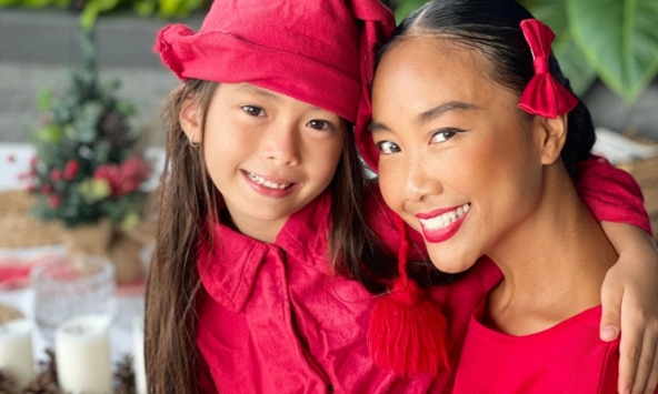 Một 'chị đẹp' lấy chồng Tây nhưng bắt con nói tiếng Việt 100%, biết lý do dân tình khen rối rít