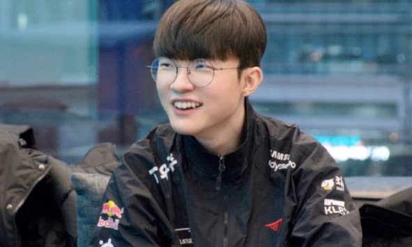 Hóa ra 'Chủ tịch' Faker cũng có tật xấu, do chính người trong nhà tiết lộ, có thể làm tiêu tốn mấy chục triệu