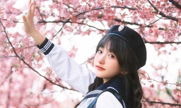 Sở hữu gương mặt quá giống Sơn Tùng M-TP, nữ coser ngoại quốc chiều lòng fan Việt bằng hành động cực đáng yêu