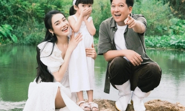 Trường Giang cùng con thực hành một hoạt động khiến Nhã Phương phải than 'bất ổn', thực tế lại giúp trẻ phát triển trí não cực tốt