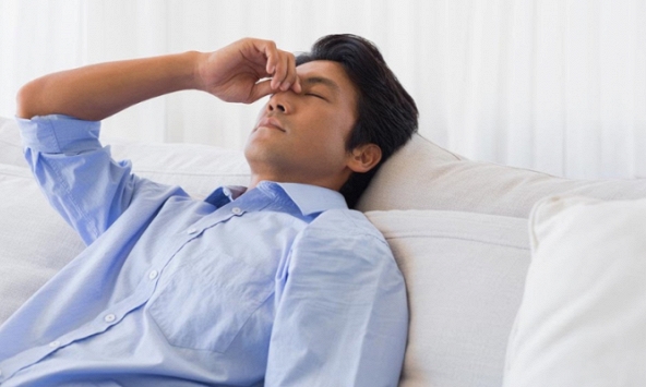 Ù tai đến mất ngủ cả tháng, nam thanh niên ngỡ ngàng nhận kết quả chẩn đoán, hóa ra do thói xấu nhiều người mắc