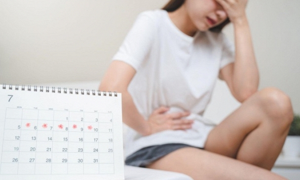 Chướng bụng, tích nước trong cơ thể thời kì 'đèn đỏ' gây tăng cân: Làm sao để hết?