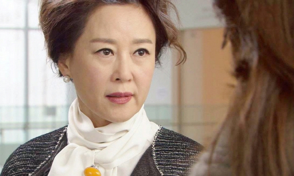 Tôi đâu ngờ bà chủ nhà già rồi mà vẫn còn ghen tuông đến thế!