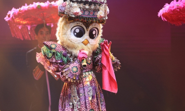 Xôn xao nghi vấn chương trình làm lộ clip Cú Tây Bắc là Quán quân Ca Sĩ Mặt Nạ?