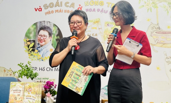 'Soái ca Mèo Mái Ngói' và chuyện thú vị ở Nông trại hoa đậu biếc