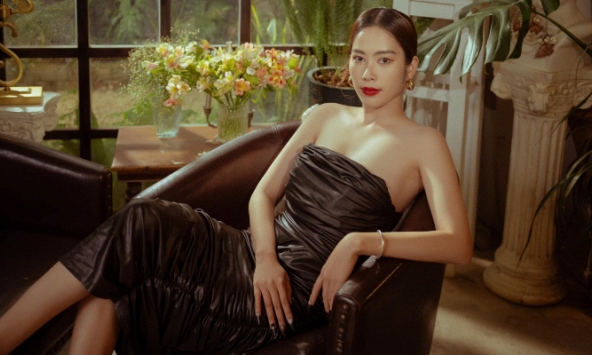 Sau tuyên bố 'từng có con' gây sốc, Nam Em lại bị tố ứng xử ngang ngược, xúc phạm từ photo 'ruột' tới người giúp việc