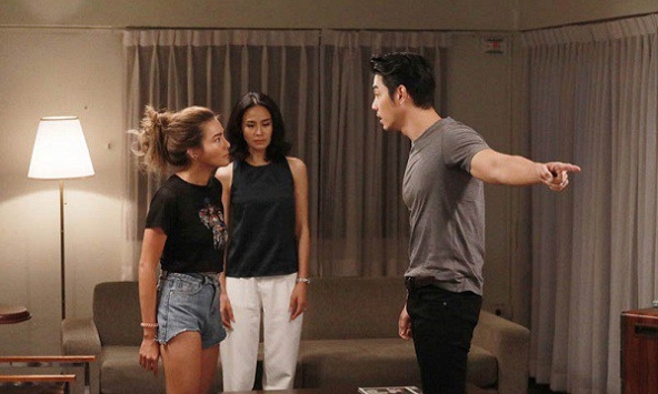 Tôi vừa chuyển ra ở riêng một tháng, vợ chồng anh trai đã đòi ly hôn