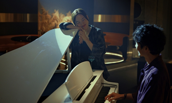 Teaser Trailer 'Mai' hé lộ tình chị em chênh lệch 7 tuổi giữa Phương Anh Đào và Tuấn Trần cùng dàn diễn viên phụ hài hước 