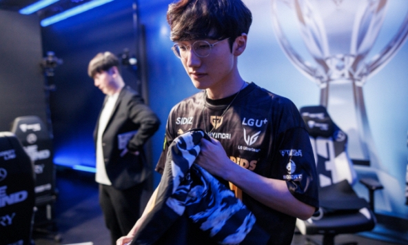 Hé lộ bằng chứng Gen.G 'ăn cháo đá bát', phủi sạch mọi công lao của Peanut khiến fan bức xúc