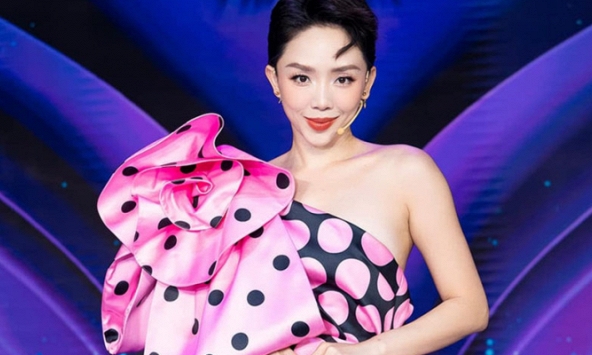 Tóc Tiên bất ngờ thông báo sẽ vắng mặt ở chung kết Ca sĩ mặt nạ, lý do là gì? 