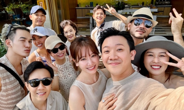 Trấn Thành xả kho ảnh du lịch cùng hội bạn, chỉ còn 1 thành viên Cờ Cá Ngựa góp mặt giữa nghi vấn cả nhóm 'toang'