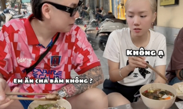 Fan bất ngờ 'đào' lại clip Phương Ly - Andree cùng đi ăn bún chả, lại còn làm 'tiểu phẩm' vô cùng hài hước