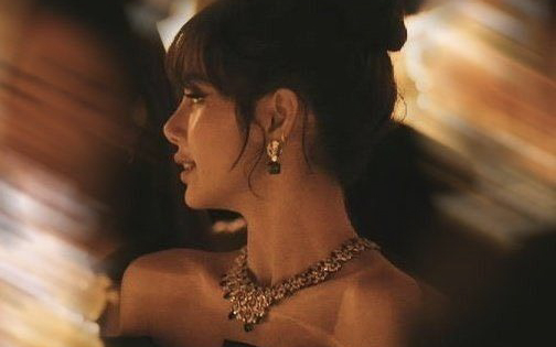 Lisa chuẩn bị xác lập thêm kỷ lục chưa từng có, vượt luôn cả thành tích của BLACKPINK