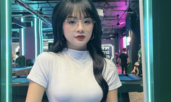 Gấm Kami tự tay đăng lại màn 'phá bi' để đời, có loạt page lớn 'nói đỡ' nhưng vẫn liên tục bị réo tên