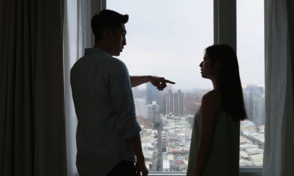 Sắp lên chức ông bà nhưng vợ đột ngột đòi ly hôn chỉ vì sự yêu cầu 'quá đáng tích tụ' bao năm của chồng