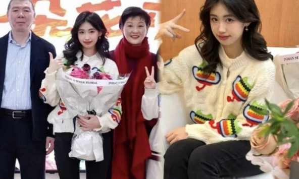 Con gái 'ông trùm showbiz Hoa ngữ' Phùng Tiểu Cương gây sốt với nhan sắc xinh đẹp khi xuất hiện bên bố mẹ