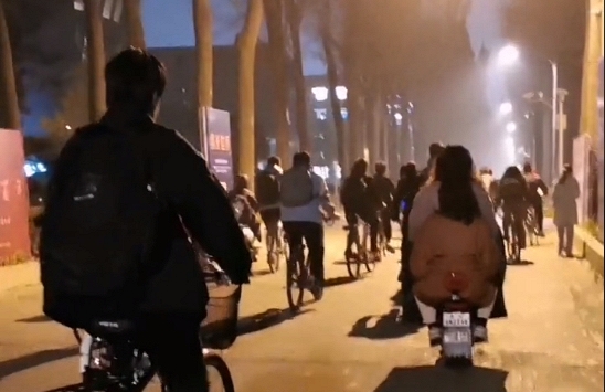 10h30 tối ở Đại học Thanh Hoa, cuộc sống thật của các học bá hàng đầu bị 'bóc trần'