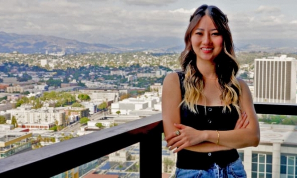 Cô gái người Việt lên báo Mỹ vì kiếm hơn 14,5 tỷ/năm, làm việc cùng Apple, Chanel dù không có bằng Đại học