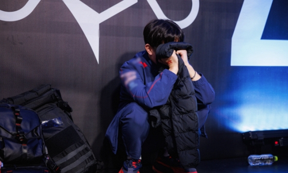 Ngỡ ngàng với kết quả nghiên cứu số lượng tuyển thủ LMHT mắc bệnh tâm lý, có người sẵn sàng “tự hủy”