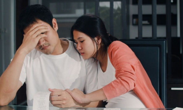 Cứ thế này thì vợ chồng tôi không có nổi 1 đồng để sinh con