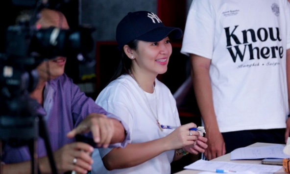 Giám đốc âm nhạc gameshow tiết lộ 1 diễn viên nổi tiếng bắt mọi người chờ 3 tiếng, đến không thèm xin lỗi