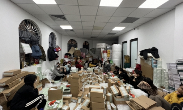 Vụ đột kích kho hàng online ở Hà Nội: PewPew lên tiếng sau khi xuất hiện cùng 'hot girl chốt nghìn đơn' trên livestream, khẳng định chịu trách nhiệm