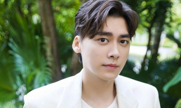 Cuộc sống hiện tại của Lý Dịch Phong sau khi bị đuổi khỏi showbiz vì bê bối mua dâm