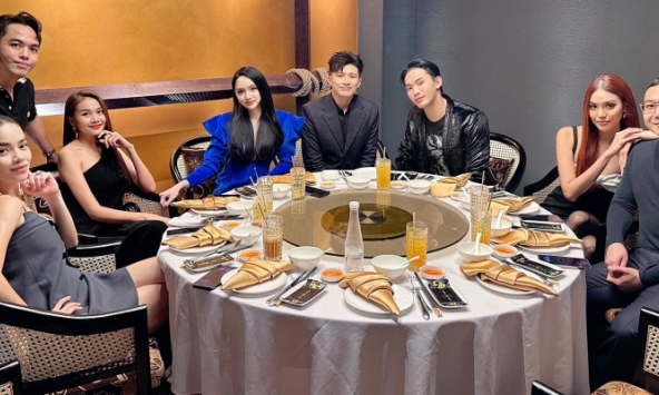 Hội 'chị đại' đọ sắc nét căng trong sinh nhật Hương Giang, Lan Khuê mượn dịp tình tứ với chồng đại gia