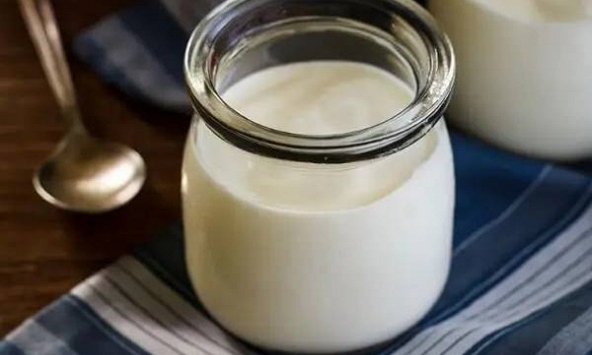 Từ giờ đến Tết, mỗi ngày ăn sữa chua vào đúng thời điểm này: Da căng bóng thấy rõ, ai đang béo thì giảm cân bất ngờ
