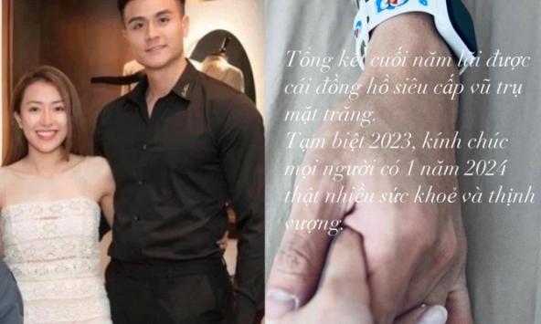 Vĩnh Thuỵ khoe ảnh nắm tay tình cảm với bà xã, hạnh phúc khi nhận đc 1 món quà đặc biệt