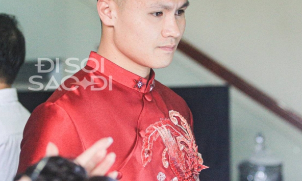 Quang Hải mặc áo dài bảnh bao lên đường ăn hỏi Chu Thanh Huyền, sẵn sàng cho giây phút quan trọng bậc nhất cuộc đời