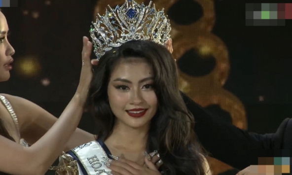 Tân Hoa hậu Hoàn vũ Việt Nam vấp làn sóng phẫn nộ ngay trong giây phút đăng quang, bị lập nhóm anti và gọi là 'Miss gà nhà'