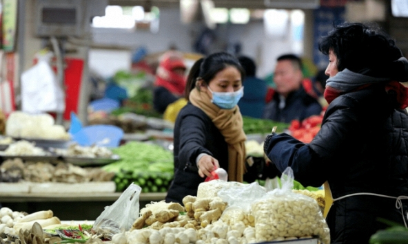 Người thông minh đi chợ không mua 6 loại rau này, vừa phí tiền lại không ngon