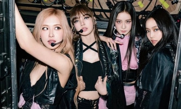 Cả 4 thành viên BLACKPINK tách ra hoạt động cá nhân: Thành công bùng nổ như pháo hoa hay đang chơi đùa với lửa?