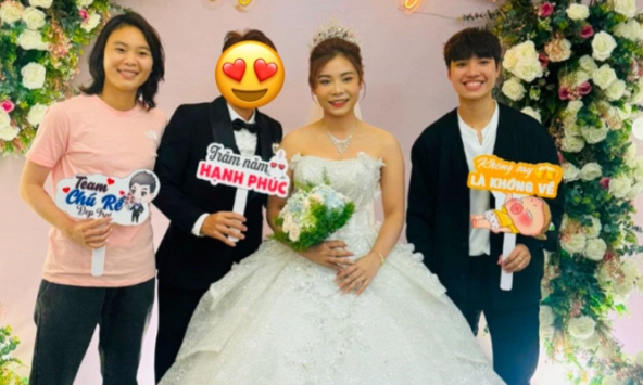 Cầu thủ tuyển nữ Việt Nam vừa dự World Cup làm đám cưới với bạn gái đồng giới