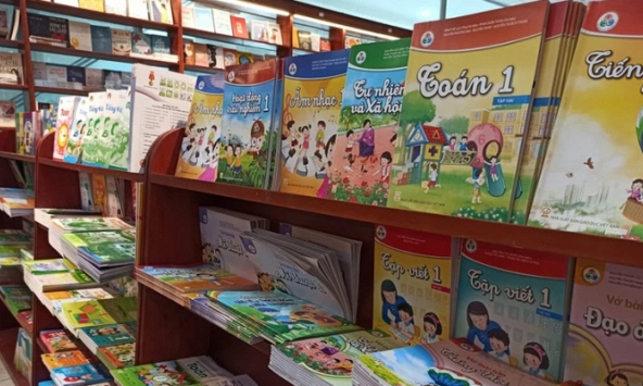 Phê duyệt 87 sách giáo khoa lớp 9 và lớp 12, sử dụng từ năm học 2024-2025