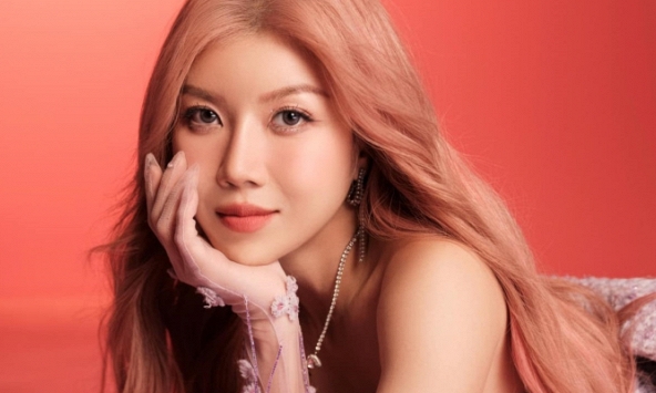 Trang Pháp bị mất điện thoại khi đi diễn với các 'Chị đẹp', hứa hậu tạ cả iPhone mới cho người tìm được vì 1 lí do