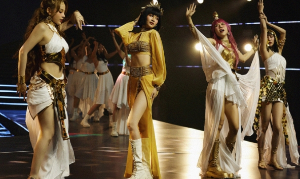 Lan Ngọc bị cho là 'khát khao nổi bật' khi ăn mặc khác biệt trong team, stylist lập tức đính chính!