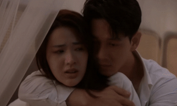 Phim Việt có 'cảnh nóng bạn thân' gây tranh cãi gay gắt, netizen bất bình 'cấm chiếu luôn đi'