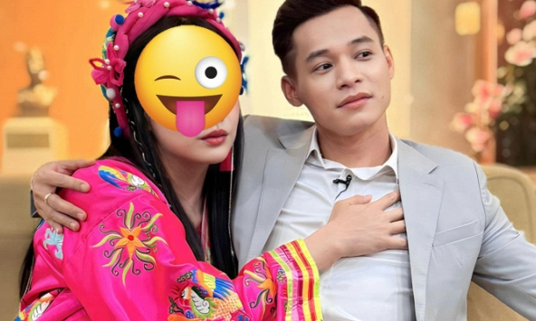 Fan hết hồn khi streamer Độ Mixi tự tung ảnh thân mật với 'gái lạ'