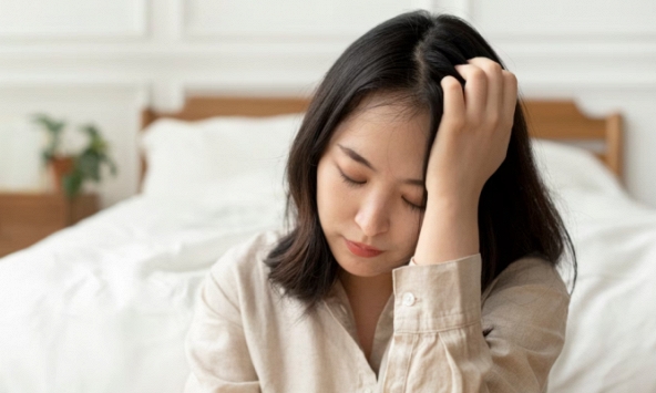 Cứ nghĩ tới việc mình từng như đứa ngốc để chồng lừa dối qua mặt là tôi lại muốn phát điên