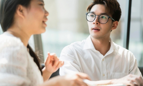 Anh chồng nói sẽ cho chúng tôi 1,5 tỷ xây nhà nếu mẹ đến sống với anh