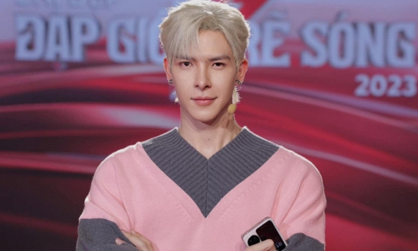 Denis Đặng rốt cuộc đang làm những gì ở Chị đẹp đạp gió rẽ sóng?