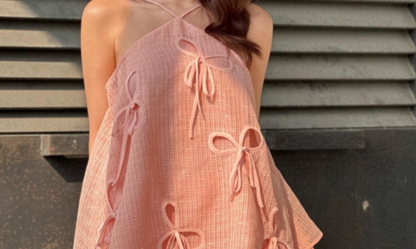 Cháu Ninh Dương Lan Ngọc viết văn tả dì, dùng 1 từ khiến nữ diễn viên phải thốt lên: 'Mọi người ngó xuống mà coi'