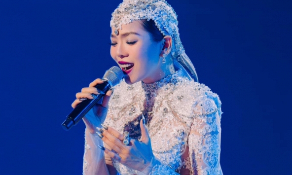 Lệ Quyên lại bóng gió: 'Cố tình vùi dập, nghiệp báo gánh sao cho hết?'