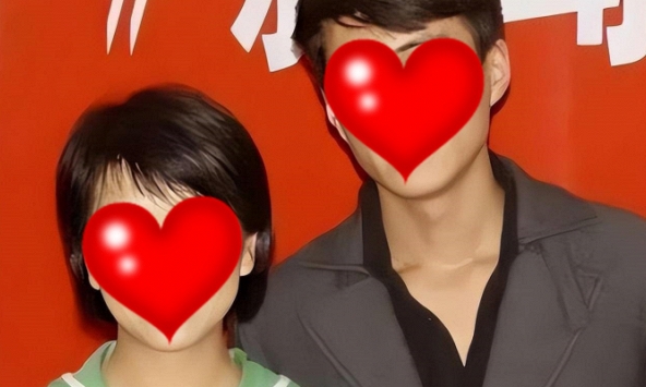 Cặp đôi đóng mẹ con trên phim nhưng yêu nhau ngoài đời, nhà gái là 'người tình quốc dân' khiến nhà trai mê mẩn