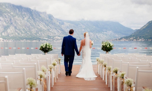 Cô dâu tuyên bố thẳng thừng không cho chị gái ruột đến dự đám cưới của mình, nói lý do gây sốc khiến cộng đồng mạng cũng phân vân