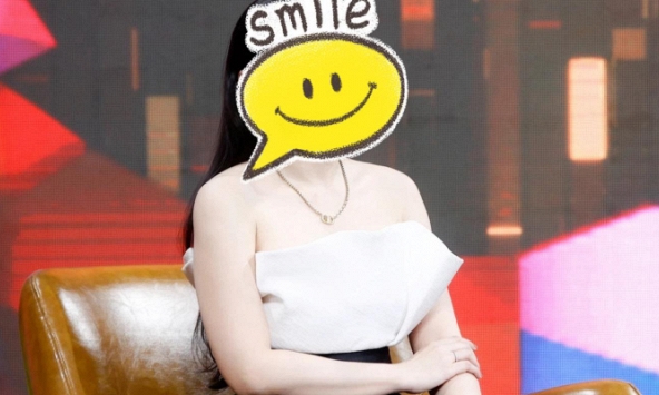 Từng vướng lùm xùm bênh chồng mới, không thương con, 4 năm sau, nữ ca sĩ chia sẻ 1 câu về chuyện dạy con mà được khen rối rít