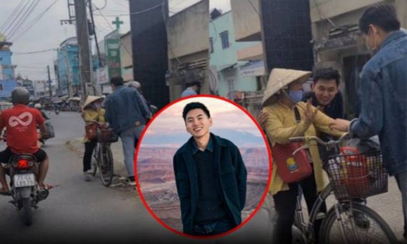 Travel Blogger Khoai Lang Thang bị “team qua đường” bắt gặp, một chi tiết khiến ai cũng thấy ấm lòng 
