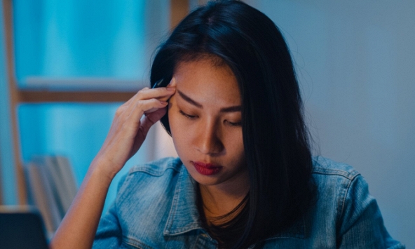 Trong bữa cơm sum họp, bố giới thiệu vợ sắp cưới khiến anh tôi phẫn nộ phản đối